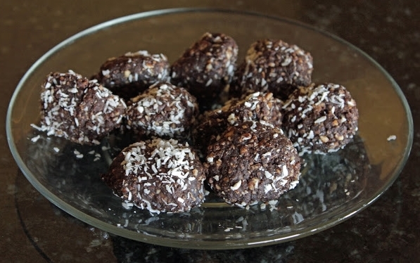 Cacao Almond Balls Cacao Almond Balls